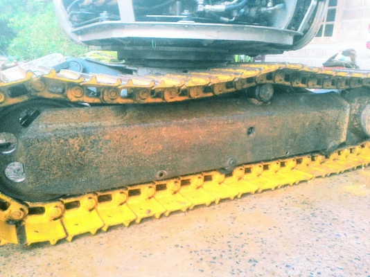 ขายรถแบคโฮ KOBELCO SK30UR เปลี่ยนโซ่ใหม่ทั้งคู่ ราคา 350000
