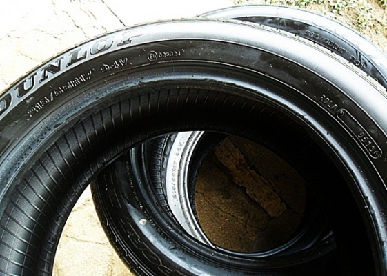 ยางขอบ17 ดันล็อป 215-55-R17ลงพื้นปลายปี13(4เส้น3,600บ) ยางขอบ17 ดันล็อป 215-55-R17ลงพื้นปลายปี13(4เส้น3,600บ)