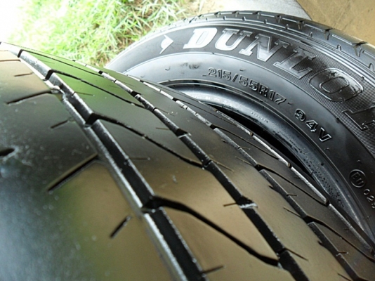 ยางขอบ17 ดันล็อป 215-55-R17ลงพื้นปลายปี13(4เส้น3,600บ) ยางขอบ17 ดันล็อป 215-55-R17ลงพื้นปลายปี13(4เส้น3,600บ)