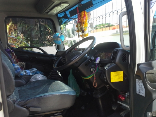 ลดราคาก่อนหยุดขาย พร้อมงานวิ่งทันทีเดือนละเเสนกว่า HINO ซีรีย์500 FC9J 175 แรงม้ายาว 6.50 ม.ปี54