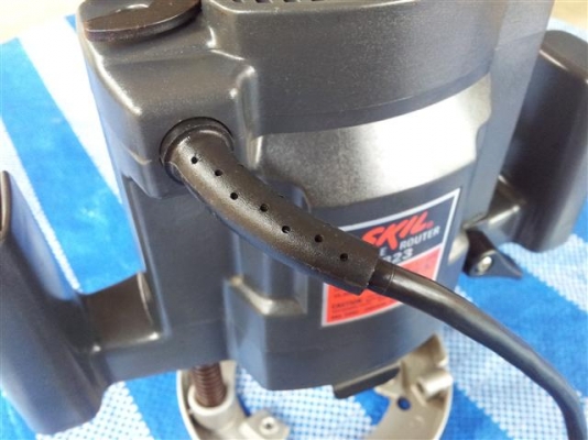 ขายถูกเร้าเตอร์ ยี่ห้อ SKIL รุ่น 1823 MADE IN USA ของใหม่เก่าเก็บ ไม่เคยใช้งาน