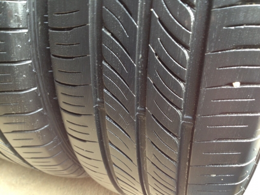 ยางDUNLOP 205 55R16ปี2014สวยดอกเยอะ5เส้น ยางDUNLOP 205 55R16ปี2014สวยดอกเยอะ5เส้น