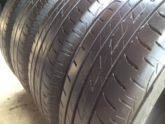 ยางบริดจสโตน185 60R15ปี2014สวยถูกดอกตรึม ยางบริดจสโตน185 60R15ปี2014สวยถูกดอกตรึม