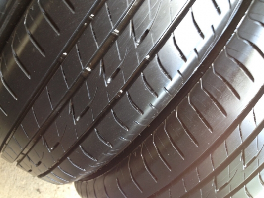 ยางบริดจสโตน185 60R15ปี2014สวยถูกดอกตรึม ยางบริดจสโตน185 60R15ปี2014สวยถูกดอกตรึม