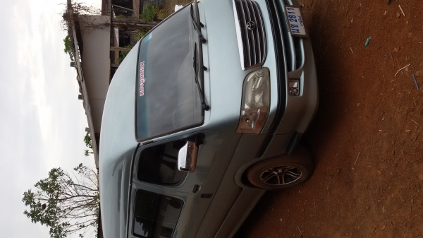 รถตู้หลังคาสูงหัวจรวจราคาถูก