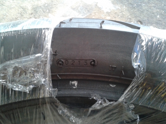 ขายยาง irc ถอดจาก cb 300 ปี 2015 คับ