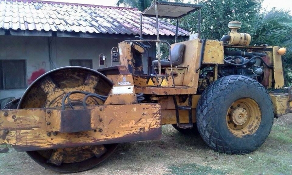 ขายรถบด 2เพลา มีระบบสั่นสะเทือน เครื่อง195แรง สภาพพร้อมใช้งาน สนใจโทร 090-8588220คุณนะ 093-3258446คุณบิว ID:narong498 หรือเข้าดูสินค้าอื่นๆได้ที่ www.truck.in.th/498 หรือเพจFacebook ณรงค์ ซื้อขายรถมือสอง (เว็บไซต์ส่วนตัว) หรือFacebook ตลาดรถมือสอง คุณนะ