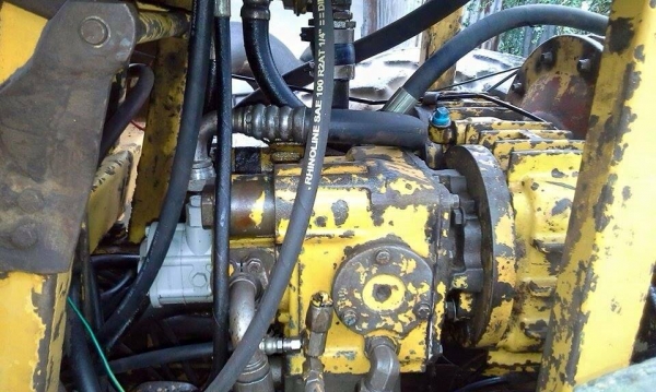 ขายรถบด 2เพลา มีระบบสั่นสะเทือน เครื่อง195แรง สภาพพร้อมใช้งาน สนใจโทร 090-8588220คุณนะ 093-3258446คุณบิว ID:narong498 หรือเข้าดูสินค้าอื่นๆได้ที่ www.truck.in.th/498 หรือเพจFacebook ณรงค์ ซื้อขายรถมือสอง (เว็บไซต์ส่วนตัว) หรือFacebook ตลาดรถมือสอง คุณนะ