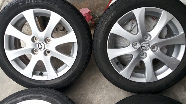 ล้อมาสด้า2 ขอบ15 สวยๆ ยางสวย 185 55 15 ล้อมาสด้า2 ขอบ15 สวยๆ ยางสวย 185 55 15