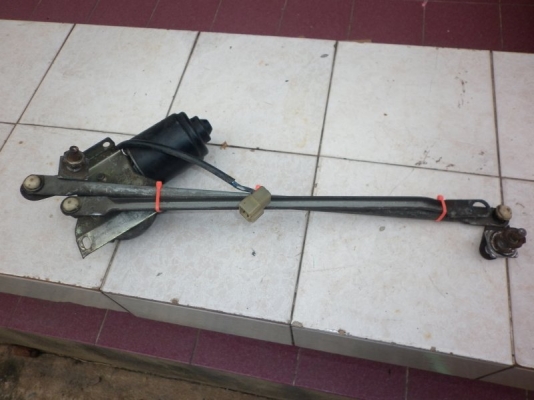 ต้องการขาย ชุดมอเตอร์ปัดน้ำฝนsuzuki caribian