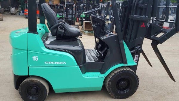 รถยก MITSUBISHI 1.5 ตัน เสาสูง 4.50 เมตร เครื่องดีเซล เกียร์ธรรมดา งาเทได้