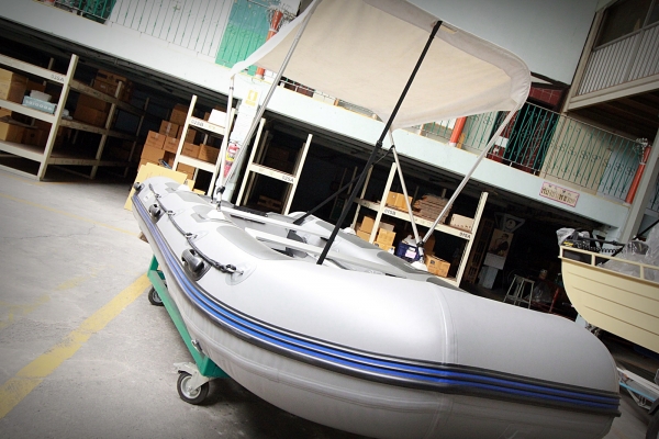 ขายเรือยางท้องลมพื้อนอลูมิเนียม 360 พร้อมร่มครับ ใหม่ไม่เคยลงน้ำ