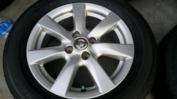 แม็ก Nissan Amela ขอบ15 ยางบริสโตน 185 65 15 ปี13 แม็ก Nissan Amela ขอบ15 ยางบริสโตน 185 65 15 ปี13