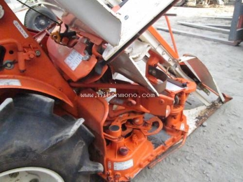 รถเกี่ยวข้าวเดินตาม KUBOTA HE30A รหัสสินค้า : 80802359 Line ID: nihonmono หรือเพิ่มเติมไดที่ www.nihonmono.com รถเกี่ยวข้าวเดินตาม KUBOTA HE30A รหัสสินค้า : 80802359 Line ID: nihonmono หรือเพิ่มเติมไดที่ www.nihonmono.com