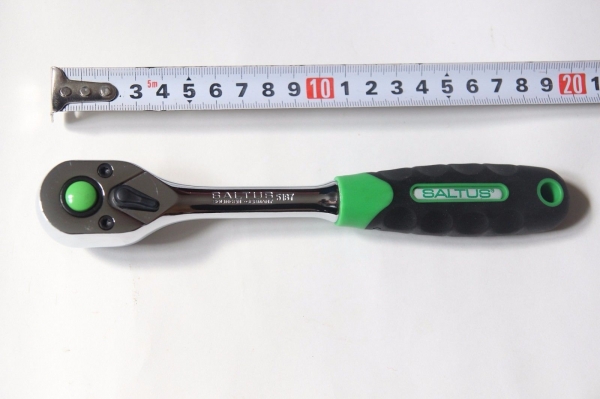 บล็อกก๊อกแก๊กไฟฟ้าไร้สาย Milwaukee M12 2415-70 หัวขนาด 3/8" พร้อมแท่นชาร์จและแบ็ต