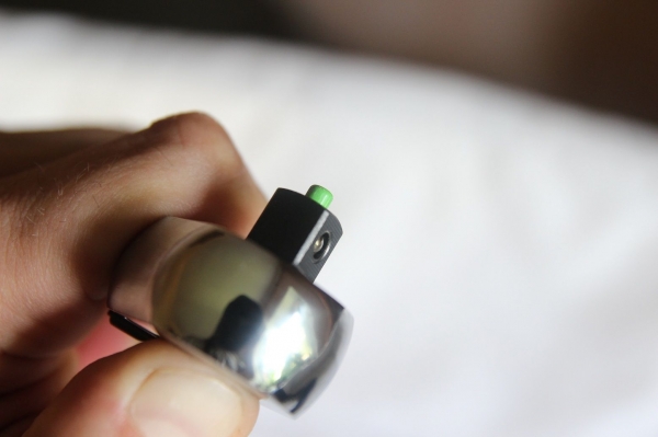 บล็อกก๊อกแก๊กไฟฟ้าไร้สาย Milwaukee M12 2415-70 หัวขนาด 3/8" พร้อมแท่นชาร์จและแบ็ต