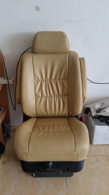 ขายเบาะรถตู้เวนจูรี่ คู่หลังขับ