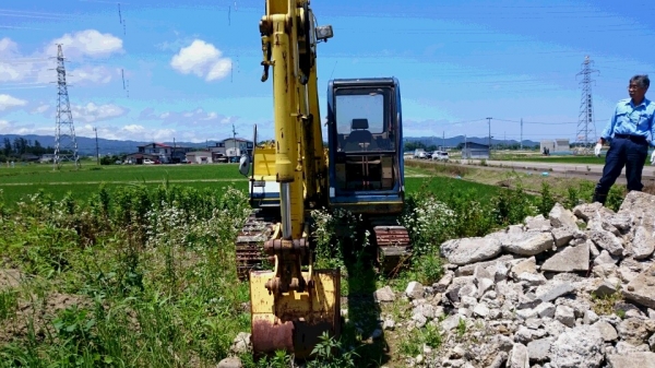 รถขุด Kobelco SK60 #LE11083 นำเข้าจากญี่ปุ่น สนใจโทร. 080-6565422 (หนิง)
