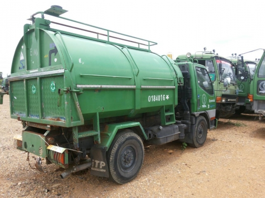 รถบรรทุก 4 ล้อใหญ่ MITSUBISHI ปี 50  พร้อมถังและชุดดั๊มพ์ ราคา 285,000 บ.