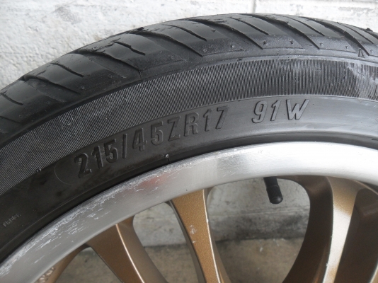 ล้อแม็ก 17นิ้ว 4รู100 พร้อมยาง สวยๆ 4 ล้อ ราคา 6700 บาท