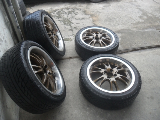 ล้อแม็ก 17นิ้ว 4รู100 พร้อมยาง สวยๆ 4 ล้อ ราคา 6700 บาท