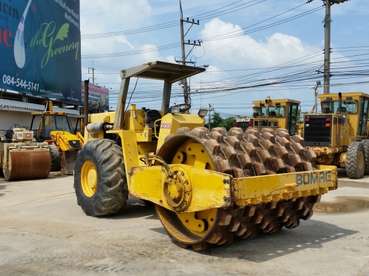 ขายรถบดอัดสั่นสะเทือนล้อหนาม 10 ตัน BOMAG BW212PD-2 รถเก่านอกนำเข้าจาก USA แท้ 100\% สภาพสวย ไม่เคยใช้งานไทย