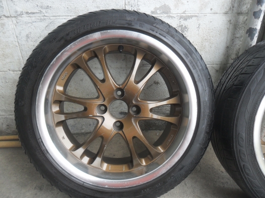 ล้อแม็ก 17นิ้ว 4รู100 พร้อมยาง สวยๆ 4 ล้อ ราคา 6700 บาท