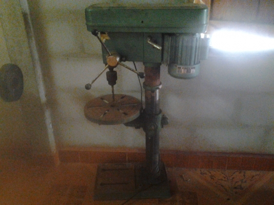 ขายตามสภาพเครื่องดัดเหล็กแปบทอ่ไอเสียพร้อมสว่านแทนและเครื่องปัดเงา