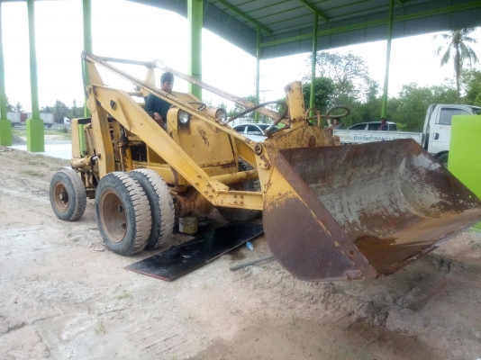 ขายรถตักล้อยางโคมัตสุ ใช้งานปรกติครับ 081-3535-948