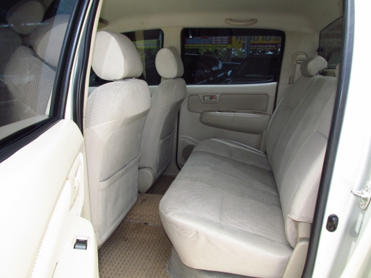 TOYOTA HILUX VIGO 4DR 2.5 MT ปี 2005 TOYOTA HILUX VIGO 4DR 2.5 MT ปี 2005