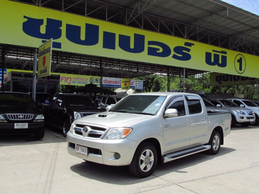 TOYOTA HILUX VIGO 4DR 2.5 MT ปี 2005 TOYOTA HILUX VIGO 4DR 2.5 MT ปี 2005