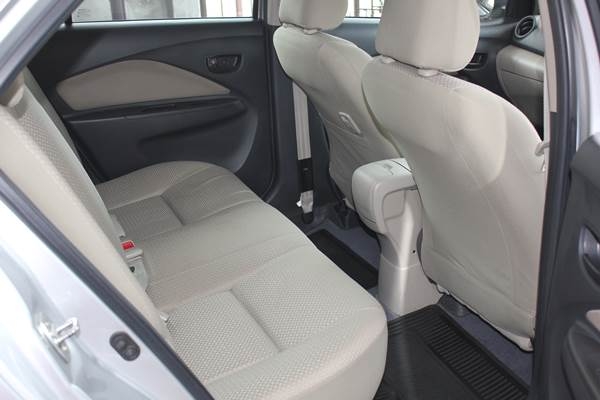 รถสวย สภาพดี ไม่มีชน เครื่องดี รถมือเดียว