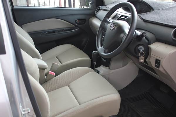 รถสวย สภาพดี ไม่มีชน เครื่องดี รถมือเดียว