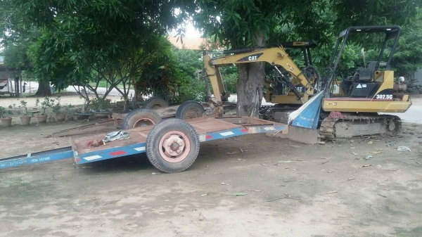 ขายแบคโฮ+รถเทเลอร์ + รถยนต์