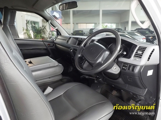 TOYOTA HIACE COMMUTER 2.5 D4D ปี 2010