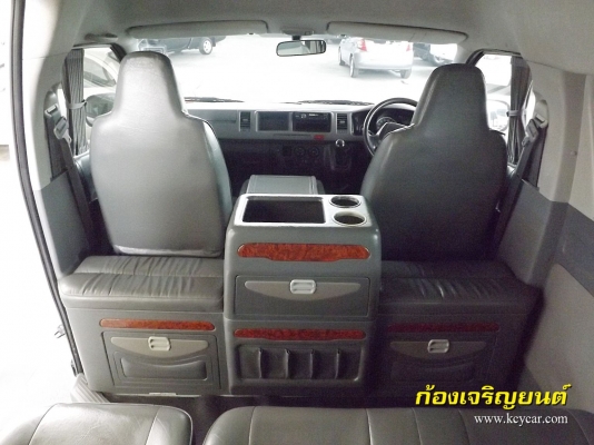 TOYOTA HIACE COMMUTER 2.5 D4D ปี 2010