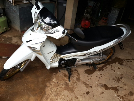 ขายเวฟ 125i สีขาว