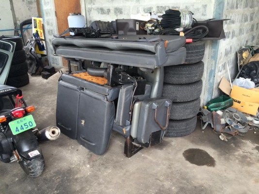 รถตู้หลังคาเตี้ย เดิมๆ เครืองดีเซล พวงมาลัยเพาเวอร์ ไม่แพง