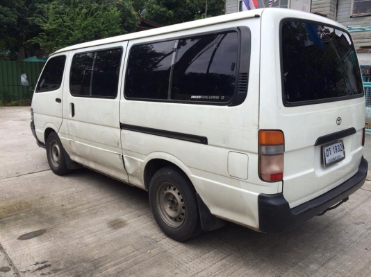 รถตู้หลังคาเตี้ย เดิมๆ เครืองดีเซล พวงมาลัยเพาเวอร์ ไม่แพง