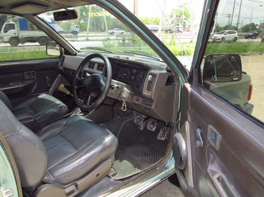 NISSAN BIG-M VAN 3DR 2.5 MT ปี 1991 NISSAN BIG-M VAN 3DR 2.5 MT ปี 1991