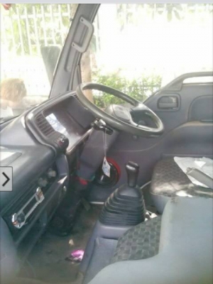 ขายหกล้อตู้บรรทุกราคาถูก