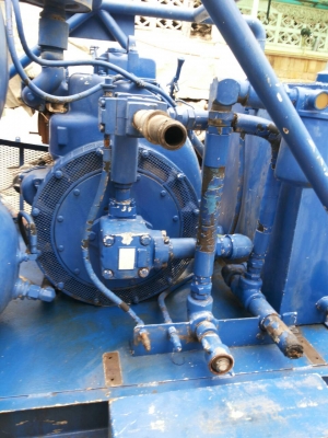 ขายเครื่องปั้มไฮโดรลิค LISTER 3 สูบ