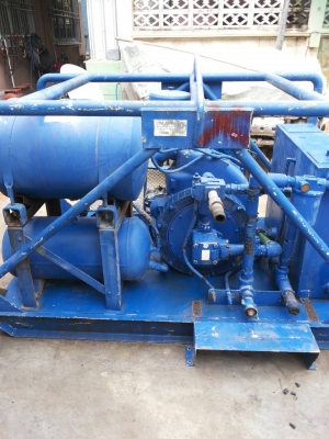 ขายเครื่องปั้มไฮโดรลิค LISTER 3 สูบ