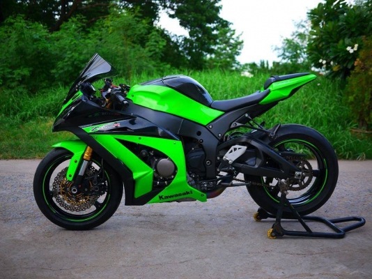 ขาย Kawasaki Zx10 ปี 2014 สภาพนางฟ้า พร้อมทะเบียนแท้ รถสวยมาก