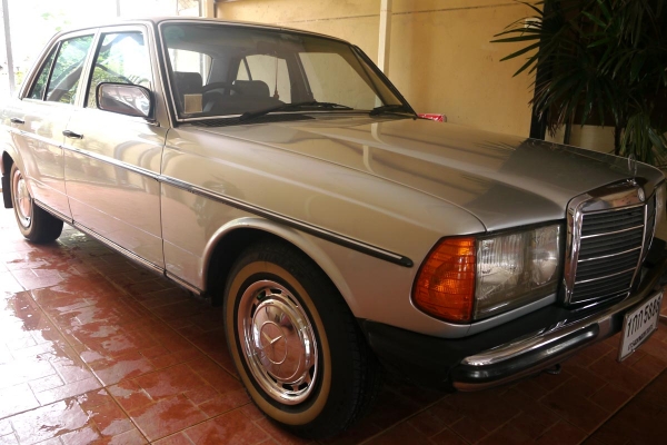 ขาย Benz 300D ดีเซล ออโต้ ขับดีมาก ขาย Benz 300D ดีเซล ออโต้ ขับดีมาก