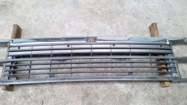 ขาย กระจังหน้ารถตู้ toyota hiace lh51 ขาย กระจังหน้ารถตู้ toyota hiace lh51