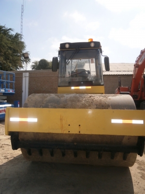 Komatsu 510#14983 เก่านอกไม่เคยใช้งานในไทย รถอยู่ที่บางปะอิน อยุธยา Komatsu 510#14983 เก่านอกไม่เคยใช้งานในไทย รถอยู่ที่บางปะอิน อยุธยา