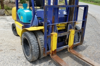 ขายด่วนรถยกKOMATSU FG25-12 ยก2.5ตันเสาสูง3เมตรยางหน้าคู้รถนอกนำเข้ายังไม่เคยใช้งานในเมืองไทยเลย=รุ่นใหม่ขายถูกๆๆ ขายด่วนรถยกKOMATSU FG25-12 ยก2.5ตันเสาสูง3เมตรยางหน้าคู้รถนอกนำเข้ายังไม่เคยใช้งานในเมืองไทยเลย=รุ่นใหม่ขายถูกๆๆ