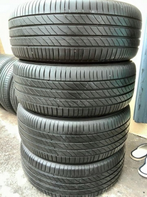 ขายยาง MICHELIN 3ST 215-55-17 ปี14 ดอกหนาจัด พร้อมใช้งาน ชุดละ 5,900 บาท