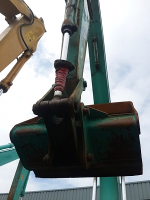 รถขุดบูมยาว 15 เมตร Kobelco SK200LC-3 #YQ-03105 เก่านอก จอดอยู่ที่บางปะอิน อยุธยา รถขุดบูมยาว 15 เมตร Kobelco SK200LC-3 #YQ-03105 เก่านอก จอดอยู่ที่บางปะอิน อยุธยา
